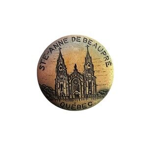 Vintage Sainte Anne de Beaupré Quebec Wooden Souvenir Pin – Basilica Image RARE